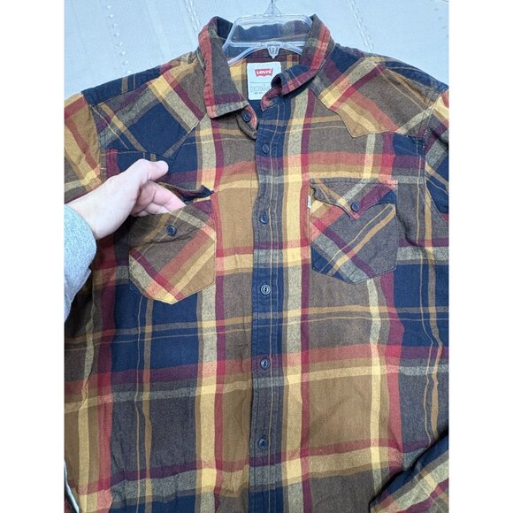 Levis Men's L Long Sleeve Plaid Flannel Shirt Button Front Chest Pockets Yokes - Picture 9 of 10